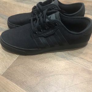 Black adidas NWOB